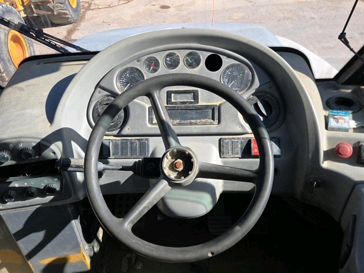 2005-cummins-m11-image-25