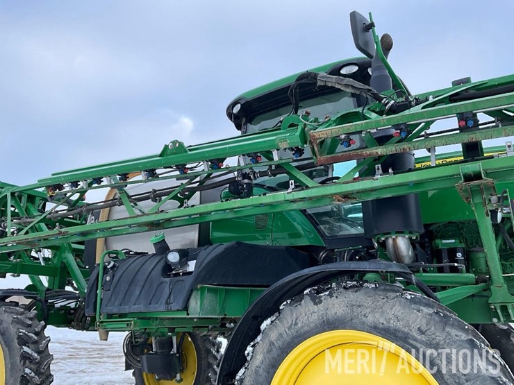 2015-john-deere-r4038-image-31