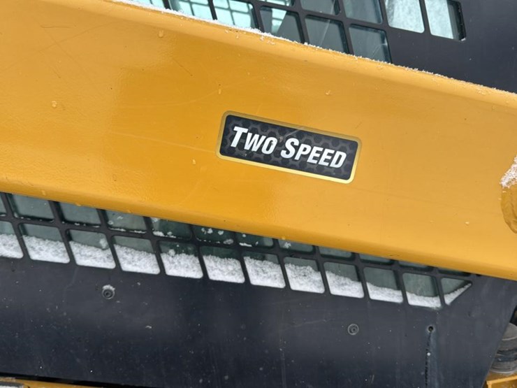 2023-caterpillar-299d3-xe-image-22