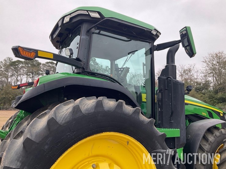 2023-john-deere-8r-370-image-31