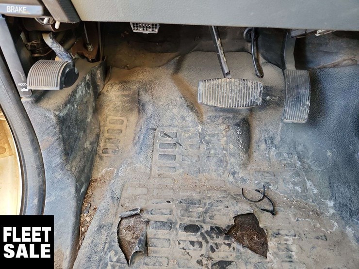 2012-ford-f550-image-25