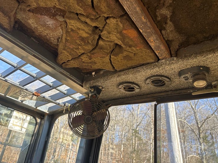 2005-deere-437c-image-28