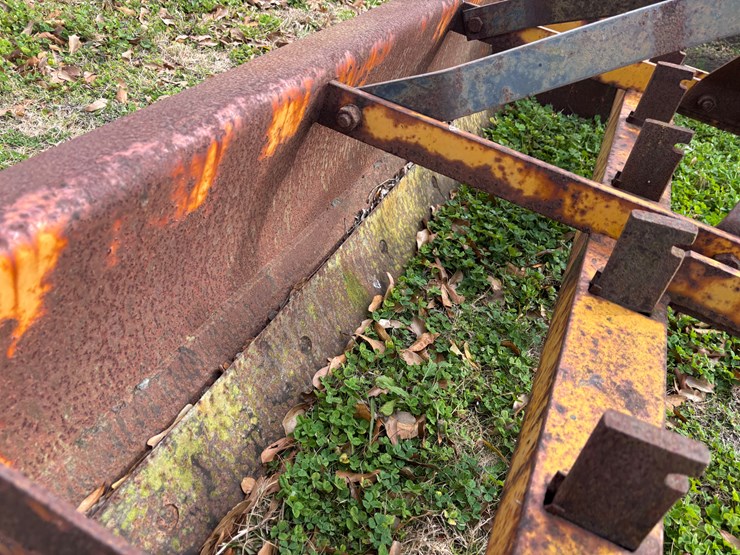 #385-•-6-ft-box-blade-with-ripper-teeth-and-cutting-edge-image-7