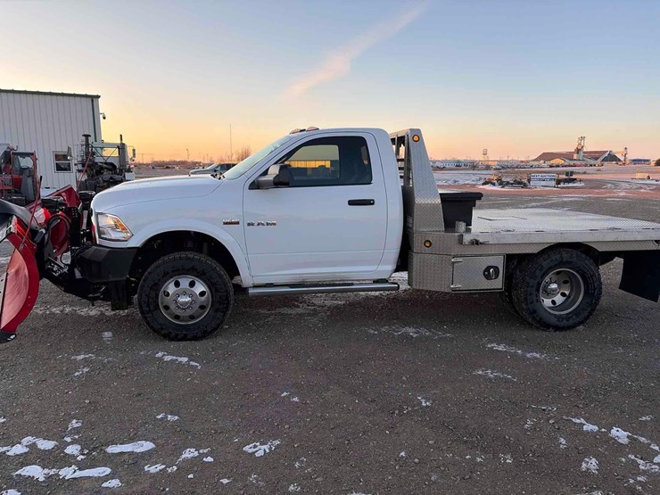 2018-dodge-3500-image-5