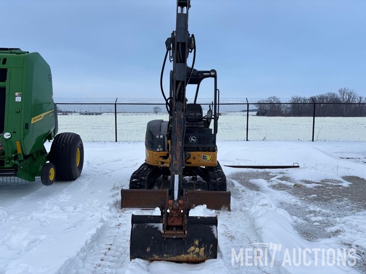 2006-deere-35d-image-2