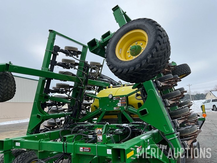 2012-john-deere-1990-image-13