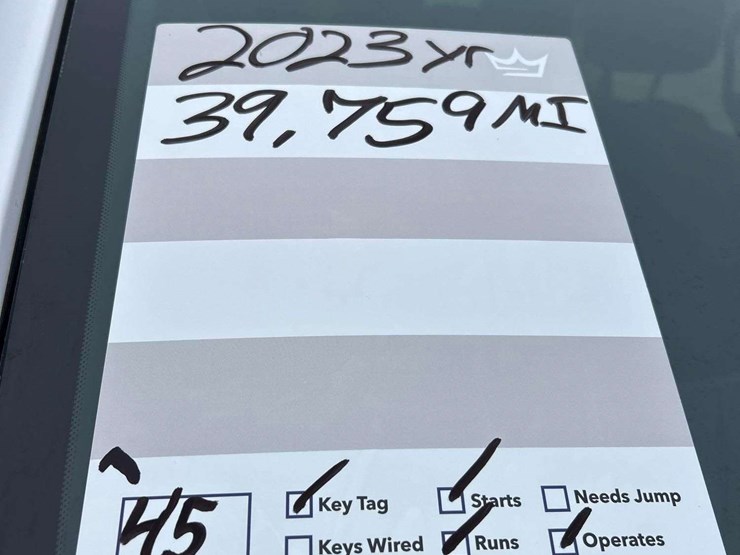 2023-chevrolet-tahoe-image-33