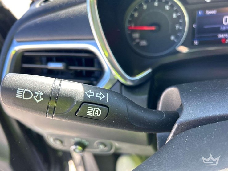 2020-chevrolet-equinox-image-14