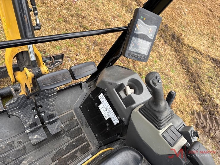 2024-caterpillar-301.7-image-13