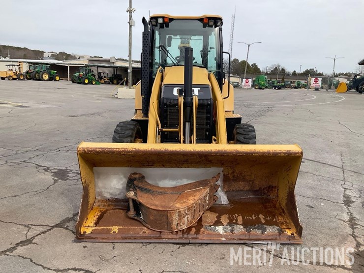 2017-caterpillar-420f2-image-8