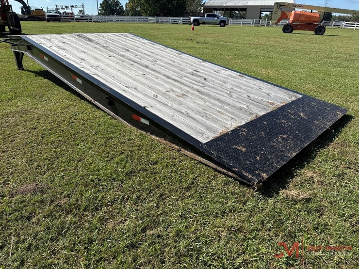 new-pro-series-30,000-lb-capacity-loading-dock-image-3