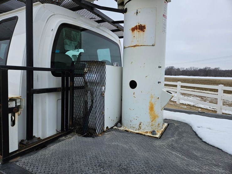 #309-•-2003-gmc-c5500-aerial-truck-image-20