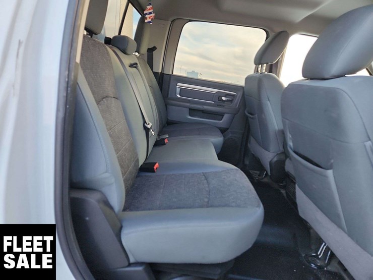 2018-dodge-3500-image-22