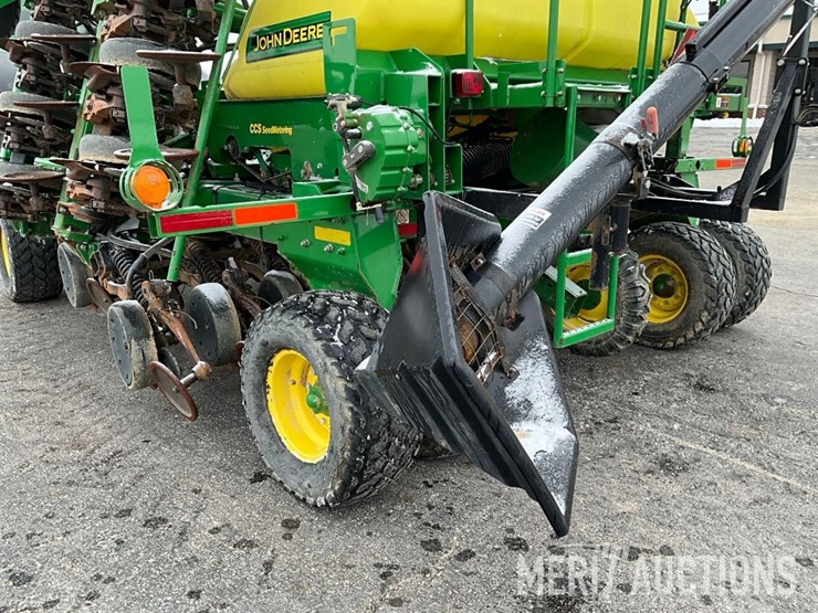 2012-john-deere-1990-image-22