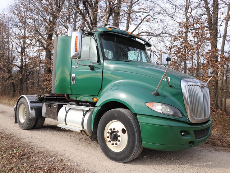 2014-international-prostar-image-6