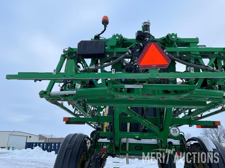 2015-john-deere-r4038-image-23