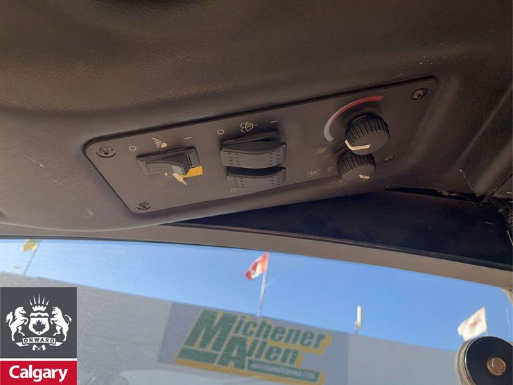 toro-31590n.-4x4-mower-image-18