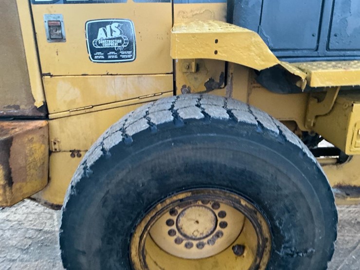 2009-deere-544k-image-55