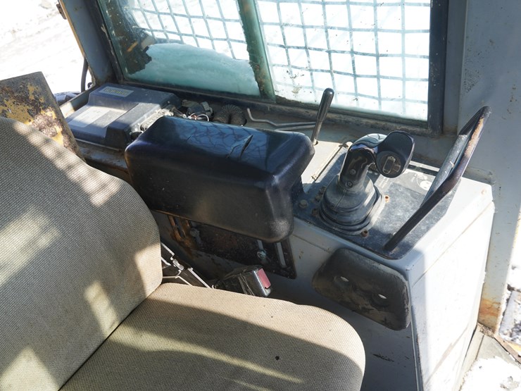 john-deere-700-image-21