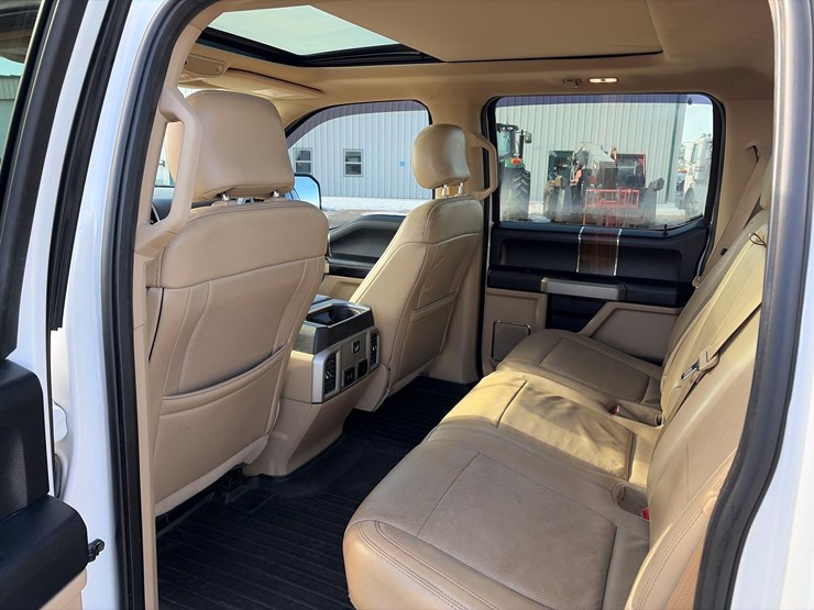 2017-ford-f150-image-13