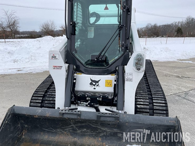 2024-bobcat-t740-image-10