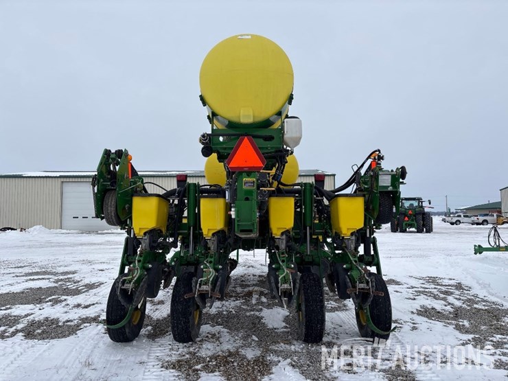 2015-john-deere-1775nt-image-4