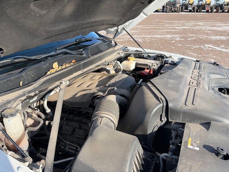 2021-ram-2500-big-horn-image-10