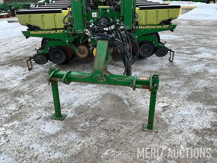 2013-john-deere-1770nt-image-9