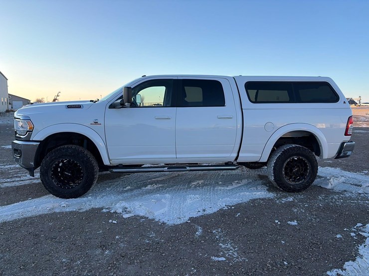 2020-ram-2500-big-horn-image-6