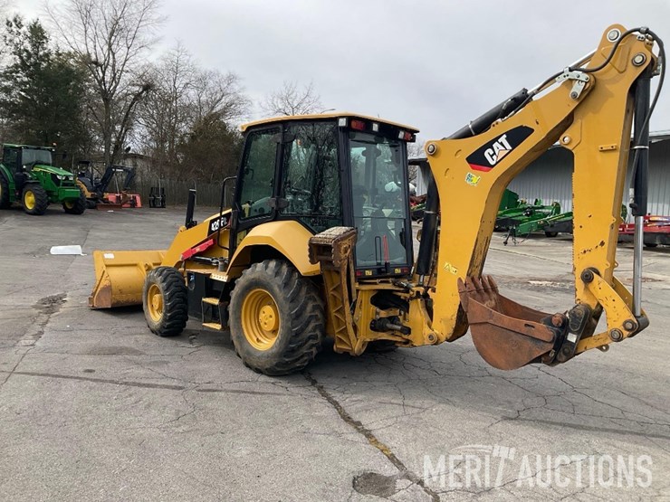 2017-caterpillar-420f2-image-3