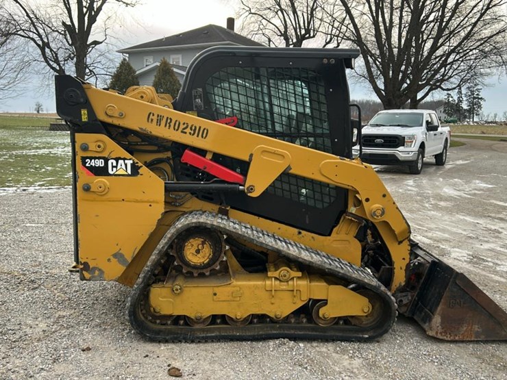 2019-caterpillar-249d-image-12