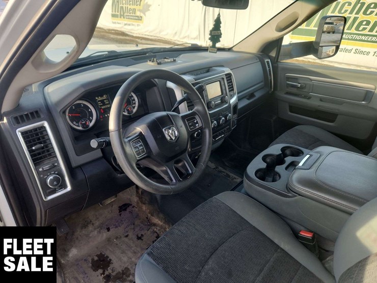 2018-ram-5500-slt-image-17