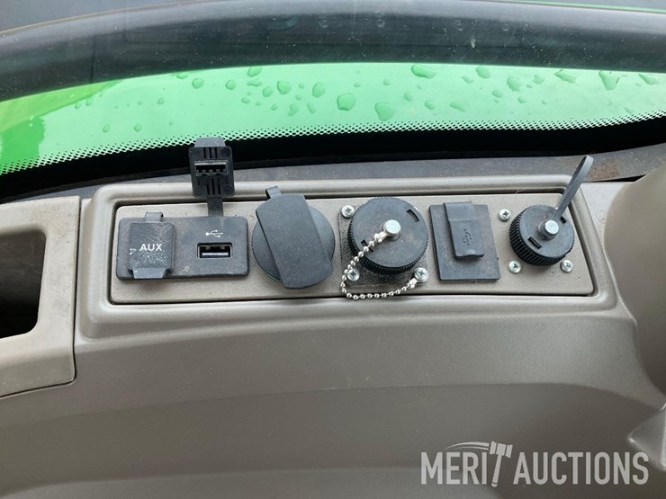 2023-john-deere-8r-370-image-63