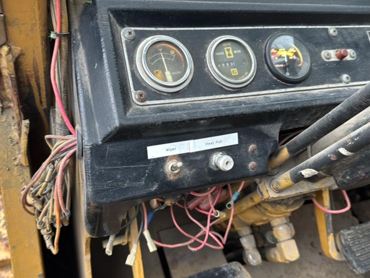 caterpillar-v140-image-43