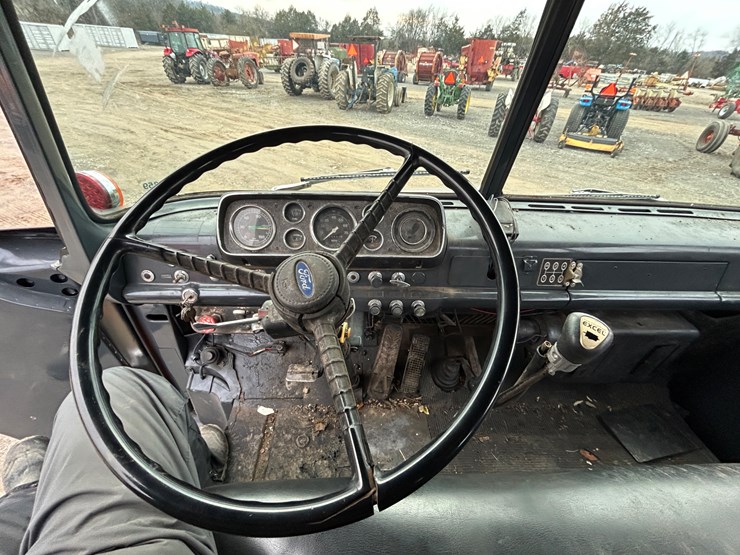 1986-ford-c800-image-12