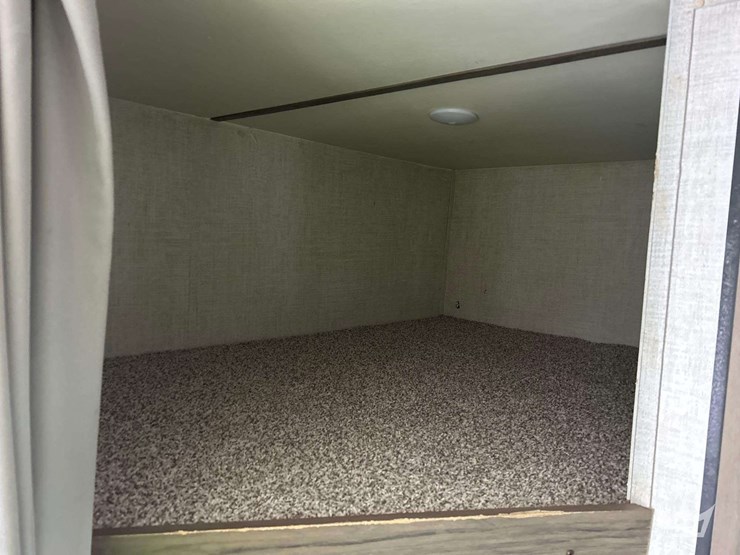 2021-gulf-stream-kingsport-t/a-travel-trailer-image-12