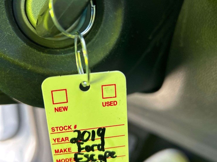 2019-ford-escape-image-32