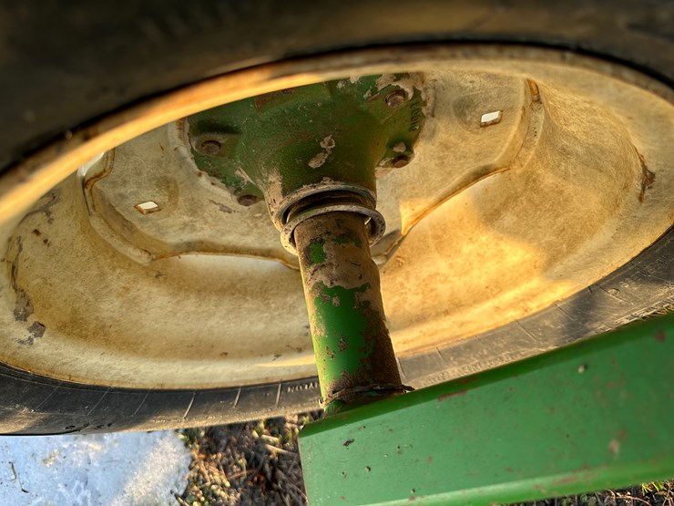 john-deere-630-image-18