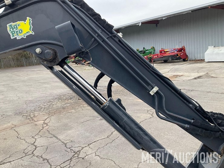 2019-deere-30g-image-13