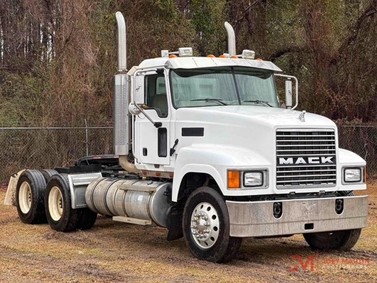 2006-mack-chn613-image-30