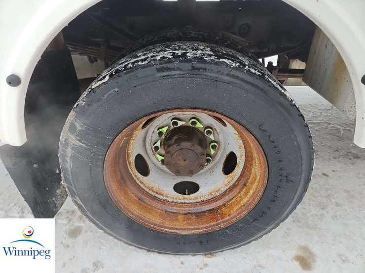 2013-ford-f550-image-12