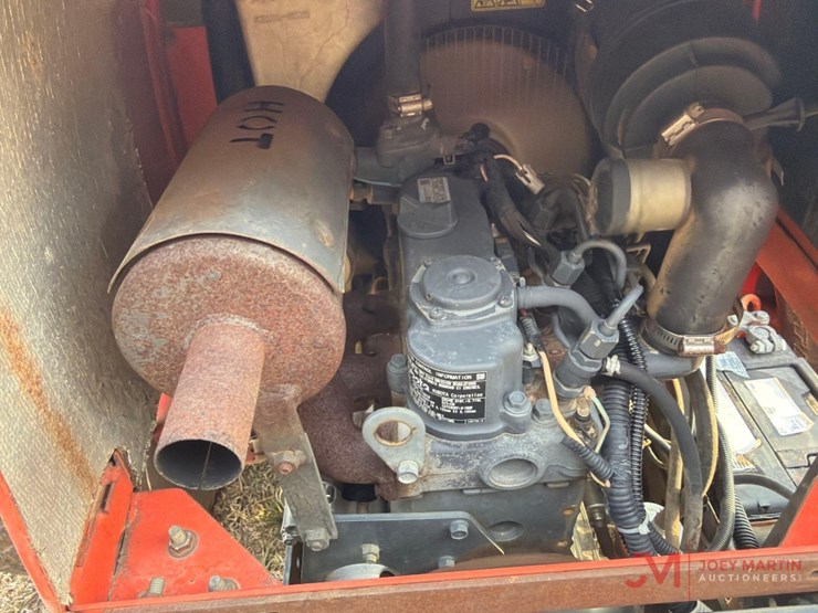kubota-zd321-image-12