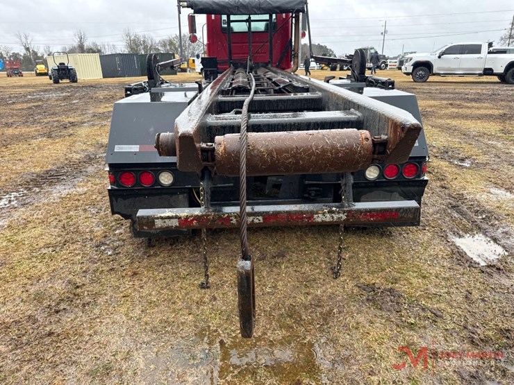 2010-mack-gu713-granite-roll-off-truck-image-17