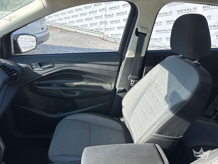 2017-ford-escape-image-18