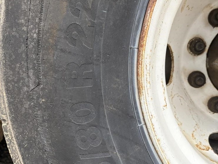 1992-freightliner-fld120-image-16