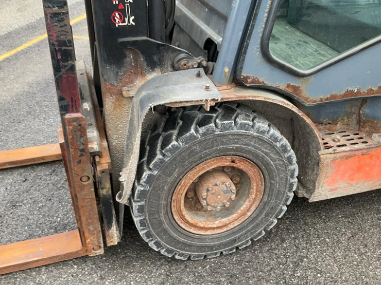 2018-toyota-8fdu25-image-11