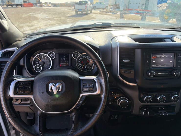 2021-ram-2500-big-horn-image-12