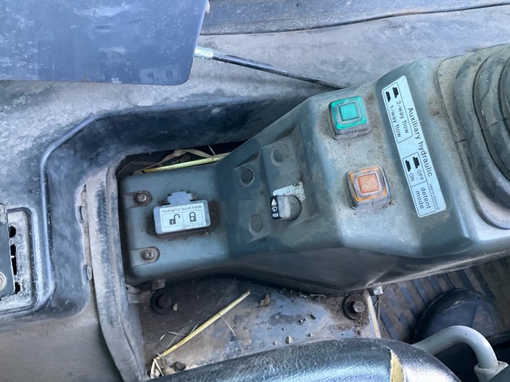 2012-takeuchi-tl10-image-53