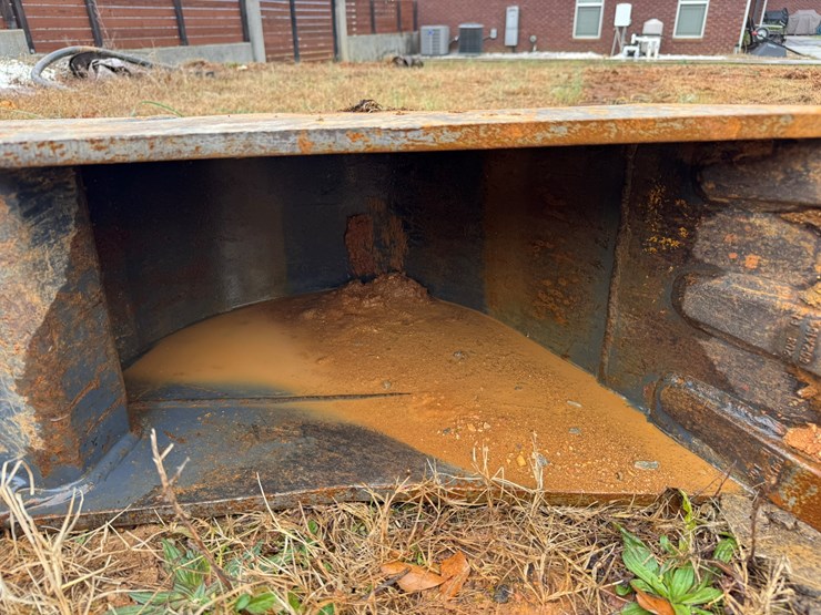 #2584-•-12"-mini-excavator-bucket-image-5