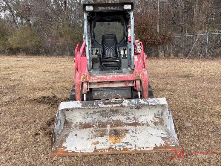 2019-takeuchi-tl8-image-8